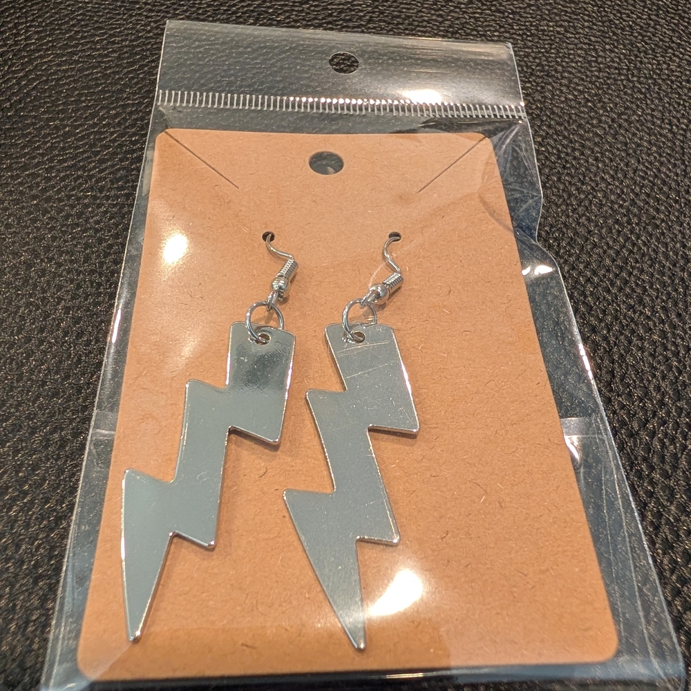 LeSpoon Bold Silver Lightning Bolt Earrings